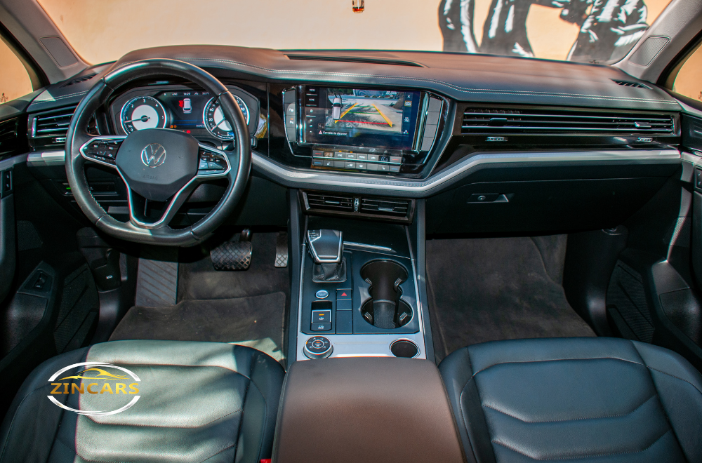 Location Volkswagen Touareg 2023 Marrakech SUV luxe Maroc