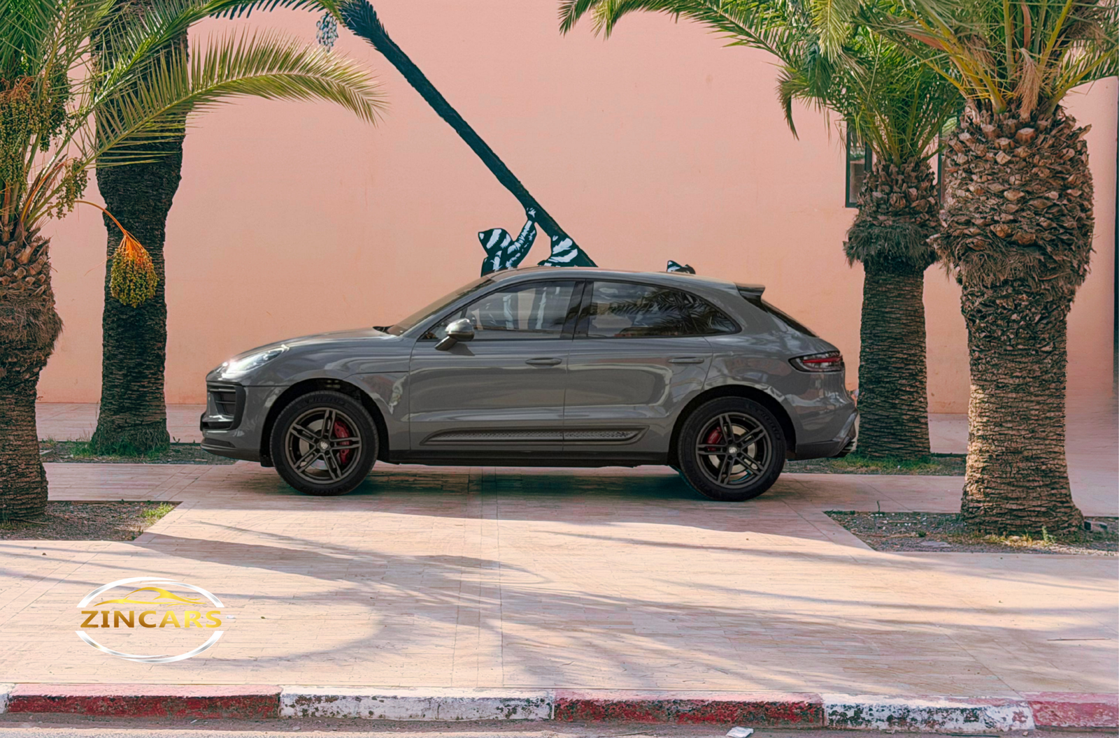 Location Porsche Macan 2024 Gris à Marrakech – SUV de luxe disponible chez Zincars Rental