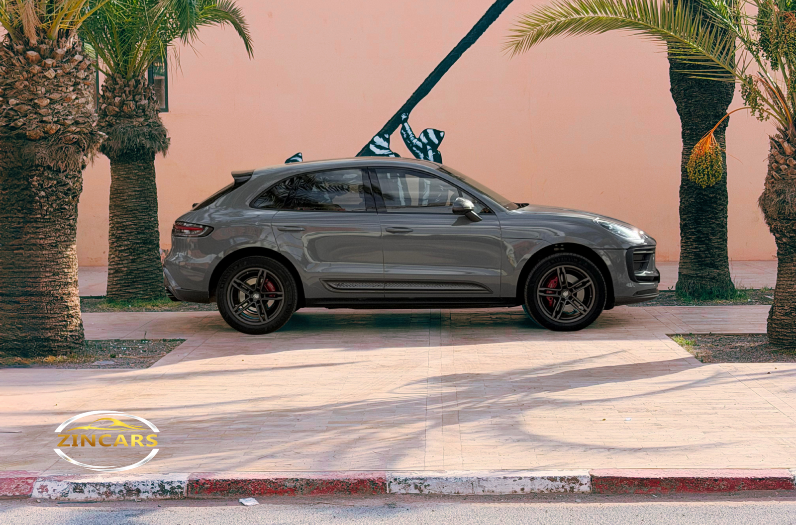 Location Porsche Macan 2024 Gris à Marrakech – SUV de luxe disponible chez Zincars Rental